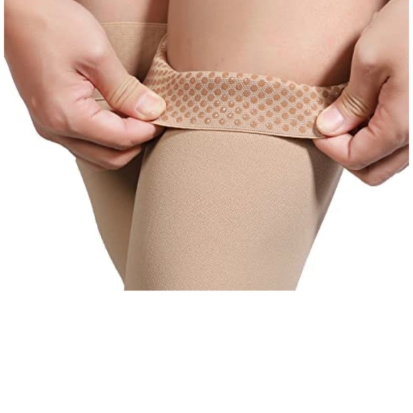 Thigh high compression socks - Picture 3 of 6